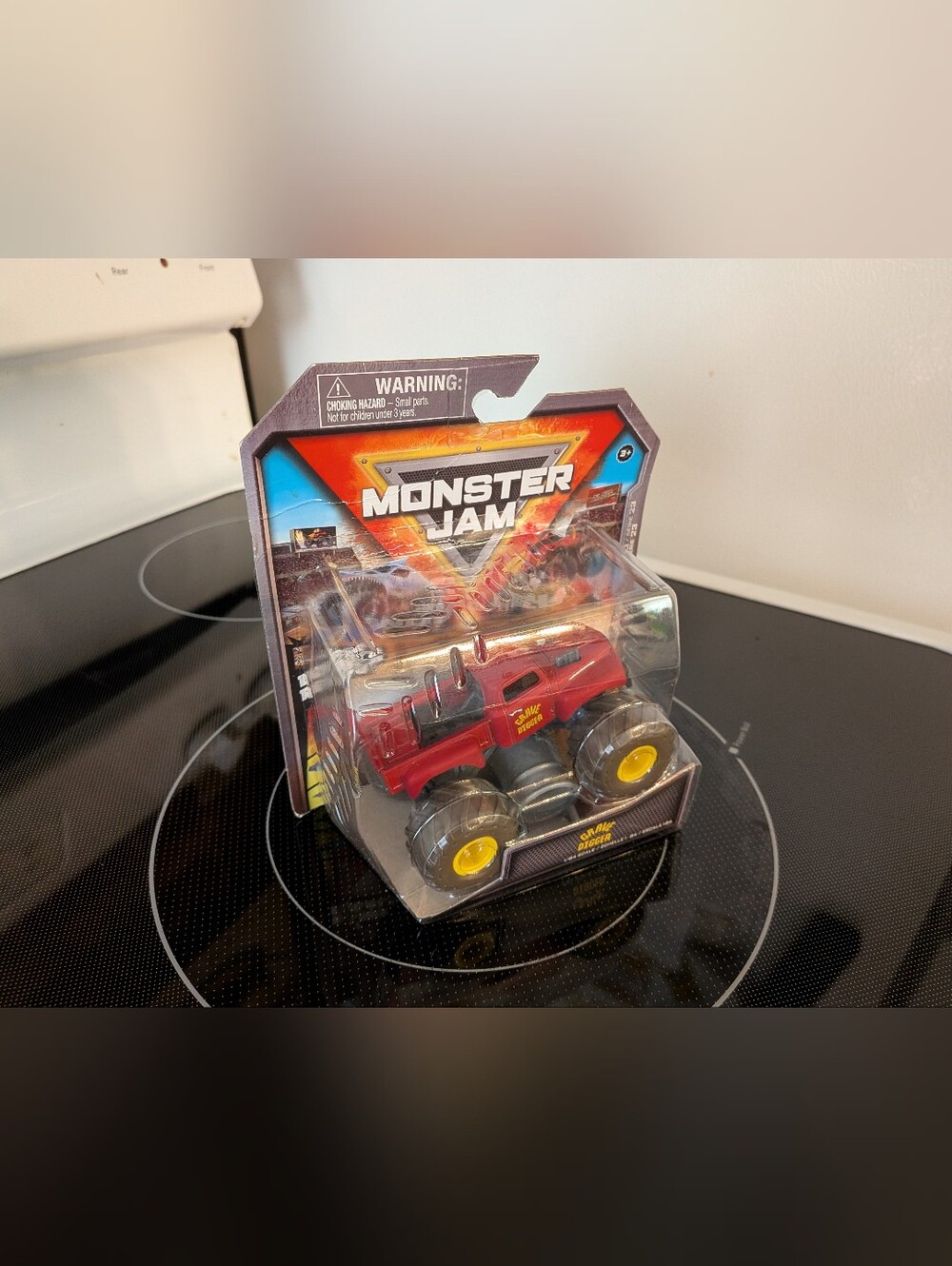 2022 Monster Jam Retro Rebels Grave Digger Series 23 1:64